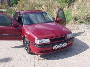 Авто Opel Vectra 1990 № 8181299