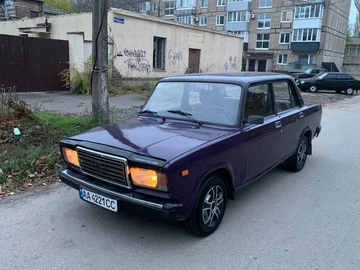 Авто ВАЗ 2107 2004 № 8181405