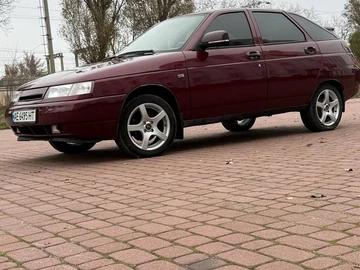 Авто ВАЗ 2112 2004 № 8181426
