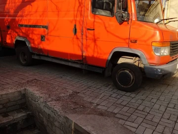 Авто Mercedes Vario 2000 № 8181880
