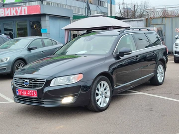 Авто Volvo V70 2014 № 8182179