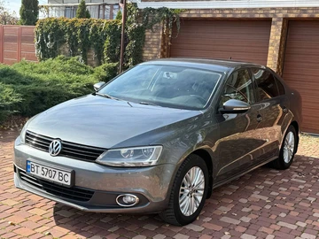 Авто Volkswagen Jetta 2012 № 8182307