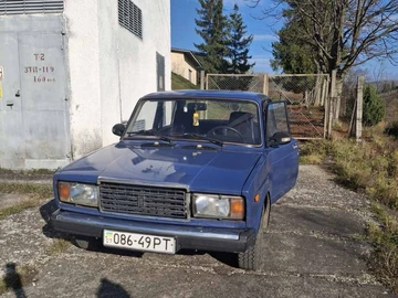 Авто ВАЗ 2107 2004 № 8182348