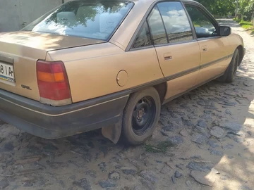 Авто Opel Omega 1990 № 8182375