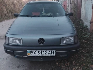 Авто Volkswagen Passat Variant 1989 № 8182457