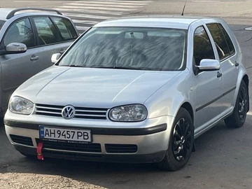 Авто Volkswagen Golf 2001 № 8182639