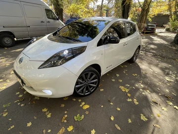 Авто Nissan Leaf 2013 № 8182943