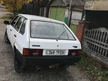 Авто ВАЗ 2109 1992 № 8183413