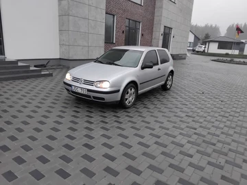 Авто Volkswagen Golf 2000 № 8183545