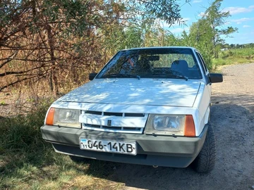 Авто ВАЗ 2109 1992 № 8183743