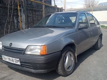 Авто Opel Admiral 1988 № 8184017