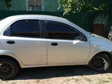 Авто Chevrolet Aveo 2005 № 8184038