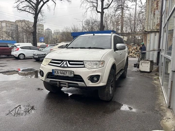 Авто Mitsubishi Pajero Sport 2015 № 8184447