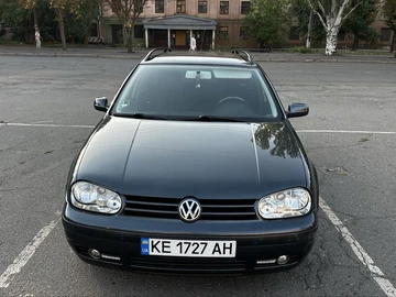 Авто Volkswagen Golf 2000 № 8184556