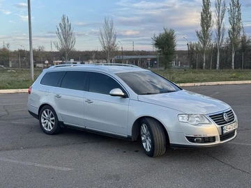 Авто Volkswagen Passat Variant 2009 № 8184563
