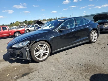 Авто Tesla Model S 2015 № 8184666