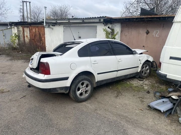 Авто Volkswagen Passat Sedan 1998 № 8184712