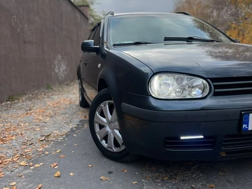 Авто Volkswagen Golf 2001 № 8184828