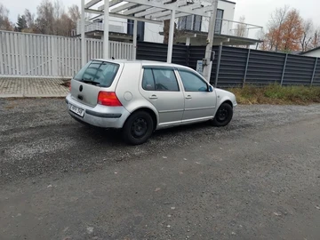 Авто Volkswagen Golf 2000 № 8184830