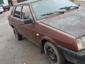 Авто ВАЗ 21099 1993 № 8185133