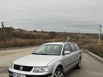 Авто Volkswagen Passat Hatchback 2000 № 8185446