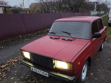 Авто ВАЗ 2107 1989 № 8185725