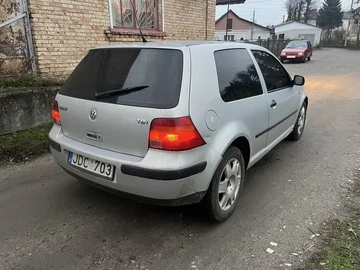 Авто Volkswagen Golf 2000 № 8185742