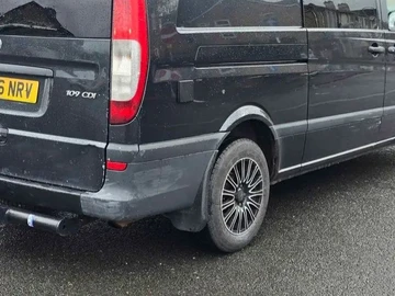 Авто Mercedes 220 2006 № 8185921