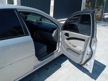 Авто Chevrolet Lacetti 2004 № 8186146