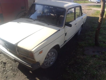 Авто ВАЗ 2107 1986 № 8186197