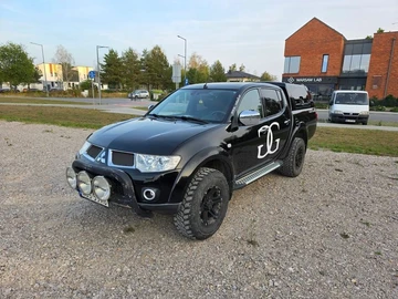Авто Mitsubishi L 200 2010 № 8186403