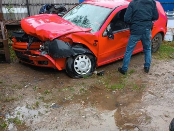 Авто Volkswagen Golf 1999 № 8186462