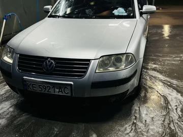 Авто Volkswagen Passat Variant 2002 № 8186465