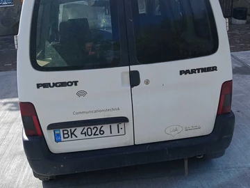 Авто Peugeot Partner 1999 № 8186682