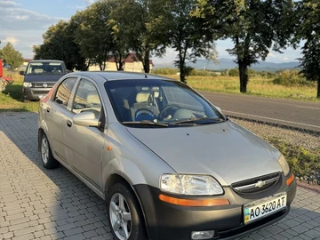 Авто Chevrolet Aveo 2004 № 8186844
