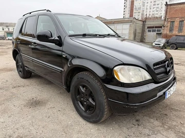 Авто Mercedes Ml Серия 2001 № 8187106