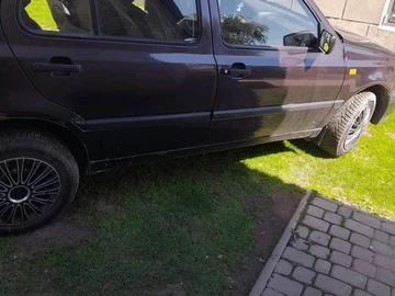 Авто Volkswagen Golf 1994 № 8187157