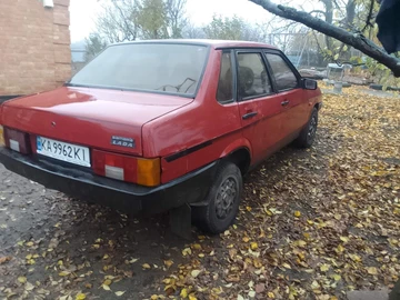 Авто ВАЗ 21099 1992 № 8187219