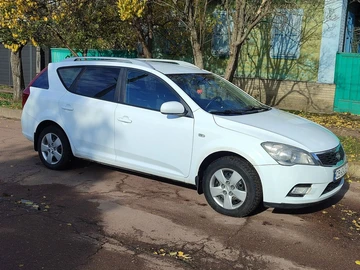 Авто KIA Cee X27 D 2012 № 8187220