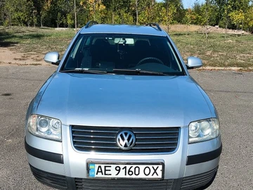Авто Volkswagen Passat Variant 2005 № 8187364