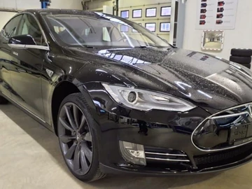 Авто Tesla Model S 2015 № 8187627