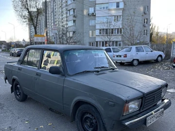 Авто ВАЗ 2107 1987 № 8187785