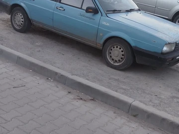 Авто Volkswagen Passat Cc 1988 № 8188248