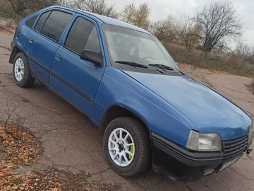 Авто Opel Kadett 1988 № 8188965