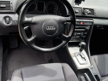 Авто Audi A4 2003 № 8189240