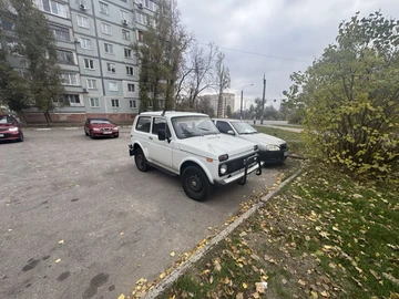 Авто ВАЗ 2121 1988 № 8189325