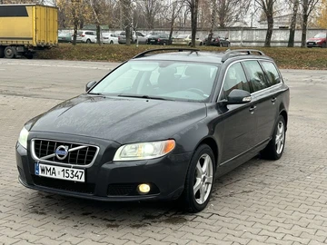 Авто Volvo V70 2013 № 8189806