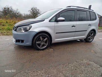 Авто Volkswagen Touran 2013 № 8189902