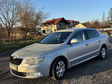 Авто Skoda Superb 2012 № 8190265