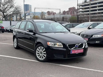 Авто Volvo V50 2011 № 8190401